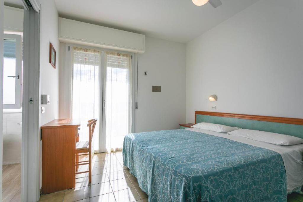 Hotel Del Falco Cervia Exterior photo