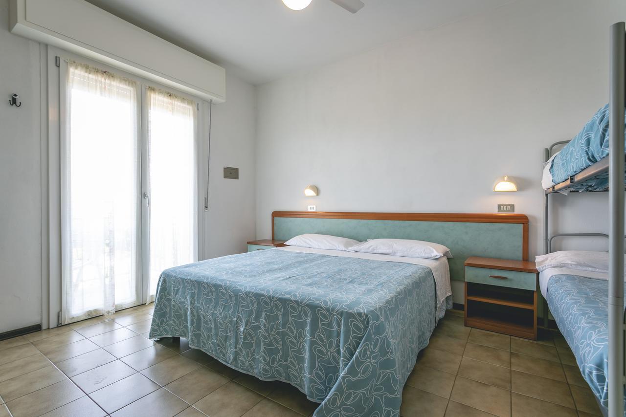 Hotel Del Falco Cervia Exterior photo
